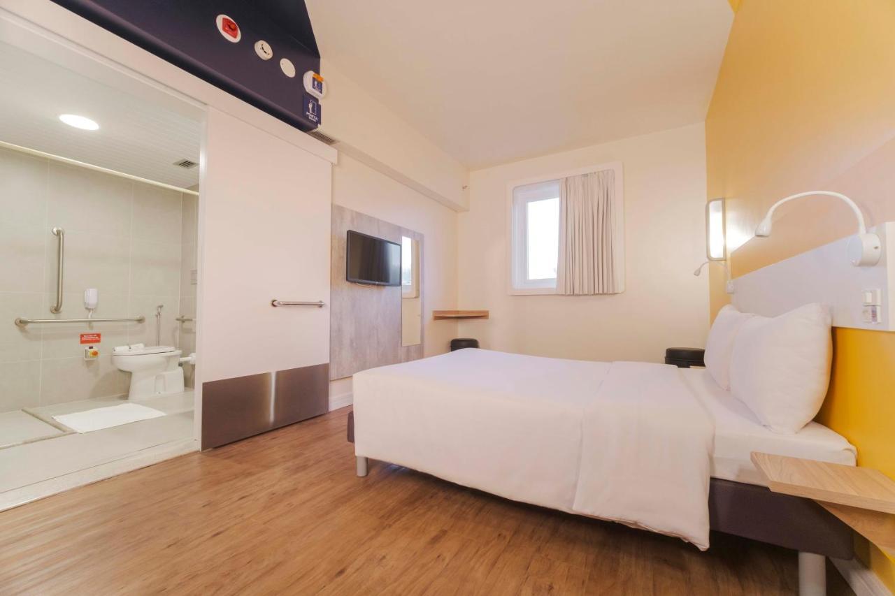 Ibis Budget Farroupilha Buitenkant foto